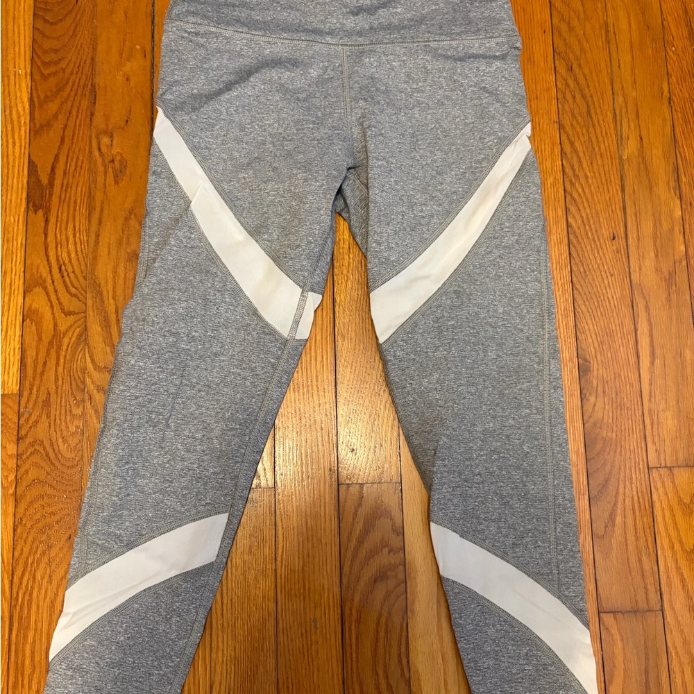 Aerie Womens Gray Leggings with White Mesh Stripes